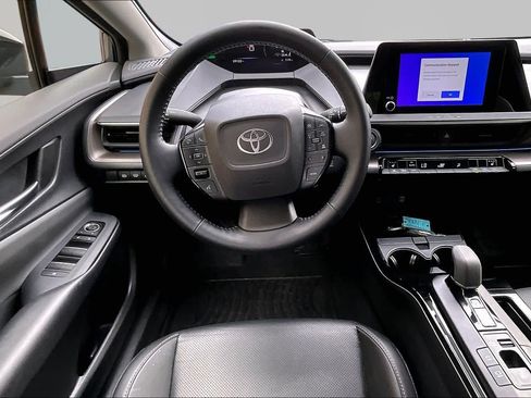 Certified 2024 Toyota Prius XLE FWD image 6