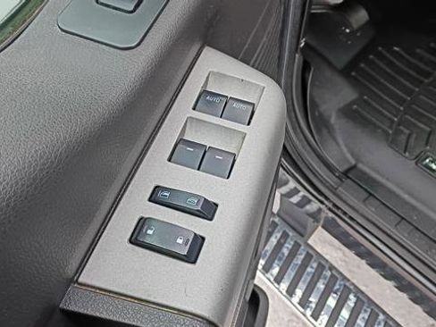 Used 2015 Ford F250 Lariat w/ Chrome Package image 10