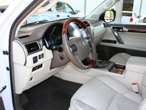 Used 2013 Lexus GX 460 w/ Convenience Pkg AWD/4WD image 13