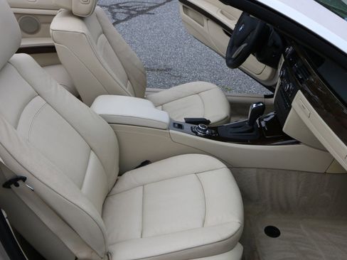 Used 2013 BMW 328i Convertible RWD image 27
