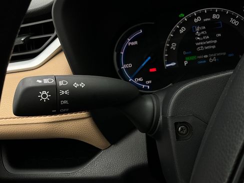 New 2025 Toyota RAV4 LE image 31