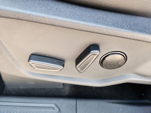 New 2025 Ford Bronco Badlands image 12