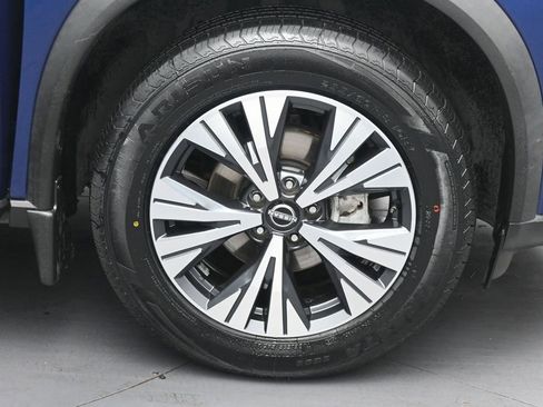 Used 2022 Nissan Rogue SV FWD image 28