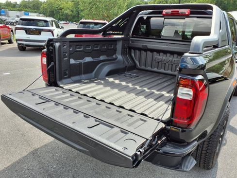 New 2025 GMC Canyon AT4 w/ Nightfall Edition AWD/4WD image 16