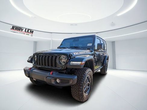 New 2026 Jeep Wrangler Unlimited Rubicon w/ Safety Group image 7