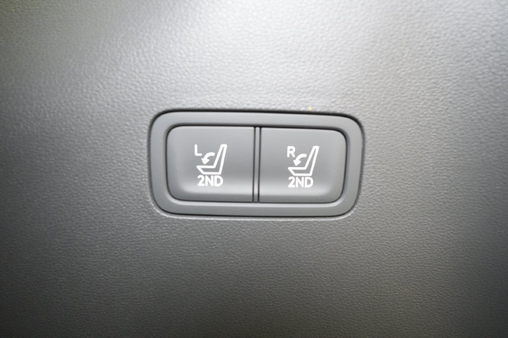 Certified 2026 Hyundai Santa Fe Limited AWD/4WD image 36