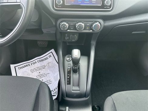 New 2025 Nissan Kicks Play S image 11