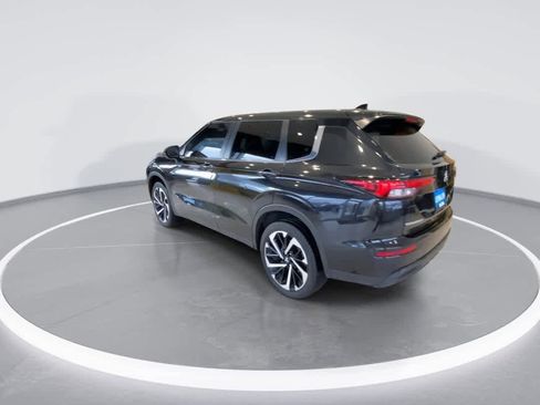 Used 2022 Mitsubishi Outlander ES image 6