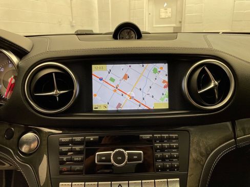 Used 2013 Mercedes-Benz SL 550 image 15