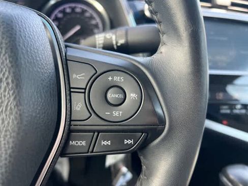 Used 2018 Toyota Camry SE w/ Moonroof Package image 27