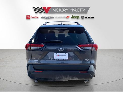 Used 2022 Toyota RAV4 XLE image 4