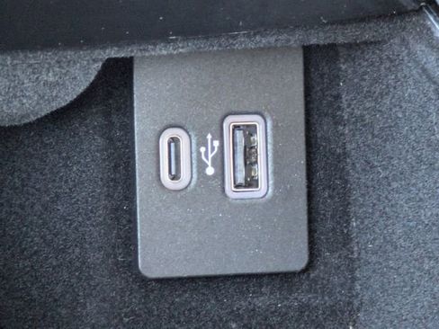 Certified 2022 Lincoln Nautilus Reserve image 24