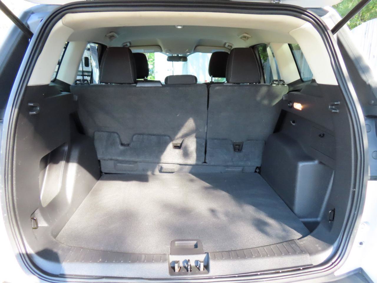 Used 2019 Ford Escape SE FWD image 19