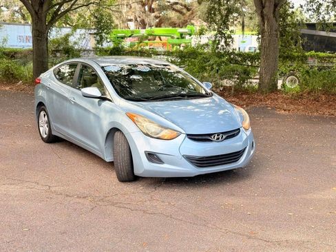 Used 2011 Hyundai Elantra GLS w/ Preferred Equipment Pkg 3 image 3
