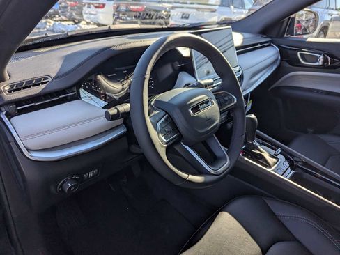 New 2026 Jeep Compass Limited image 7