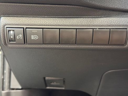 Used 2024 Toyota Corolla LE FWD image 30