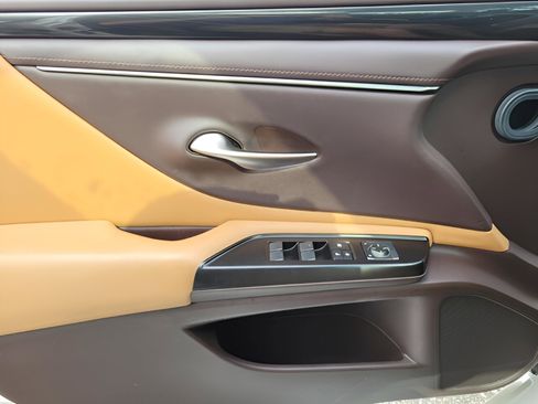 Used 2019 Lexus ES 350 image 38