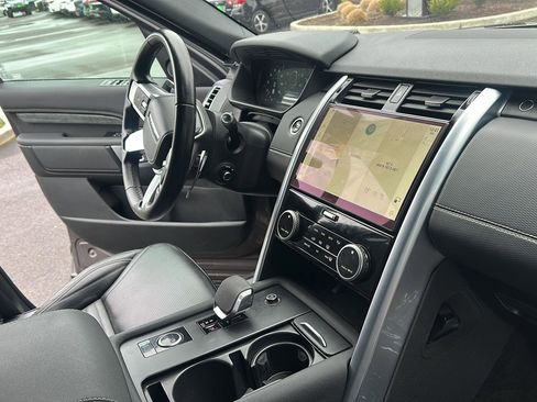 Used 2021 Land Rover Discovery HSE R-Dynamic image 18