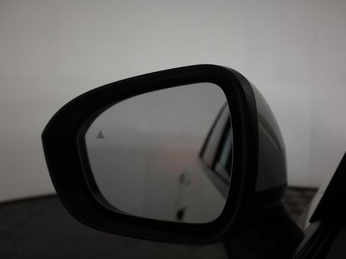 Used 2023 Nissan Rogue SL w/ SL Premium Package image 38