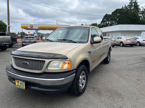 Used 1999 Ford F250 2WD SuperCab image 3