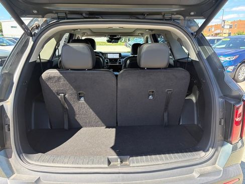 Certified 2021 Kia Sorento EX w/ EX AWD X-Line Package image 12