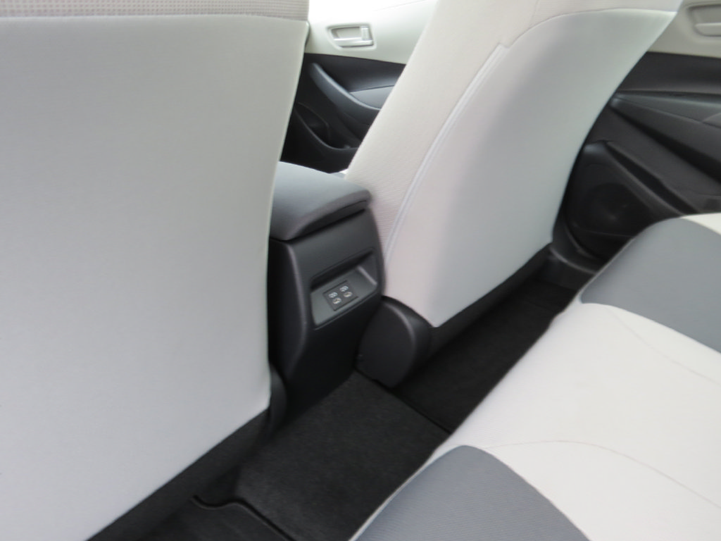 Used 2026 Toyota Corolla LE FWD image 16
