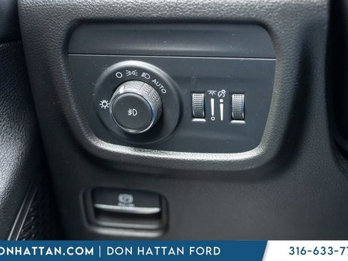 Used 2024 Jeep Grand Cherokee L Limited w/ Luxury Tech Group II AWD/4WD image 15