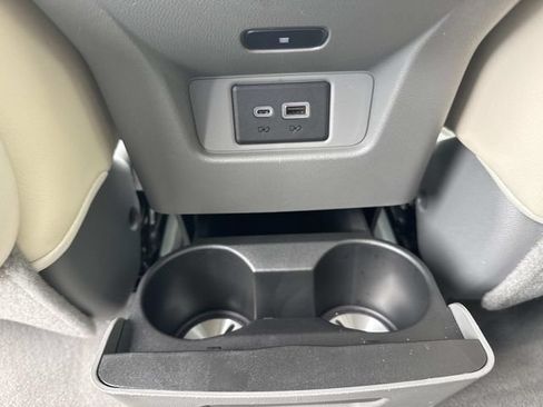 Used 2024 Cadillac XT6 Premium Luxury FWD image 16
