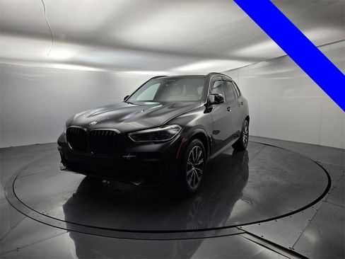 Used 2022 BMW X5 xDrive40i w/ M Sport Package image 5