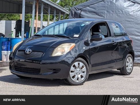 Used 2008 Toyota Yaris 2-Door Hatchback image 1