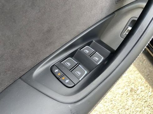 Used 2018 Audi S6 Prestige w/ S Sport Package image 19