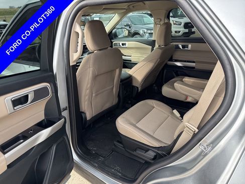 Used 2023 Ford Explorer XLT w/ Class IV Trailer Tow Package image 7