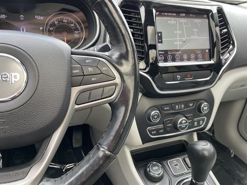 Used 2019 Jeep Cherokee Limited w/ Trailer Tow Group AWD/4WD image 29