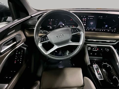 Used 2025 Audi Q5 Premium Plus AWD/4WD image 6