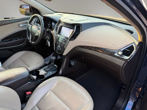 Used 2018 Hyundai Santa Fe SE FWD image 41
