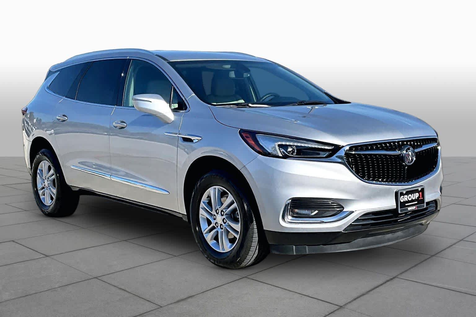 Used 2020 Buick Enclave Essence FWD image 2