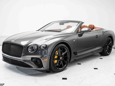 Used 2020 Bentley Continental GT image 35