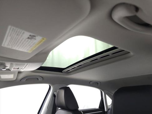 Used 2017 Volkswagen Passat 1.8T SE image 15