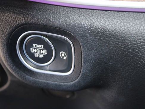 Used 2023 Mercedes-Benz GLE 450 4MATIC w/ AMG Line Exterior image 28