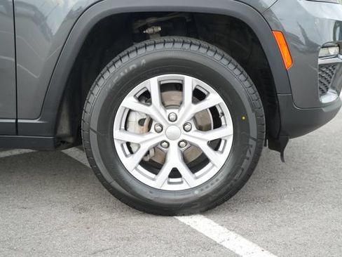 Used 2022 Jeep Grand Cherokee Limited AWD/4WD image 50