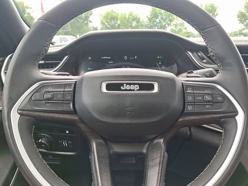 Used 2024 Jeep Grand Cherokee Limited 4xe AWD/4WD image 19