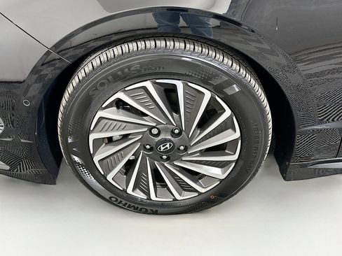 Certified 2025 Hyundai Sonata Limited image 32