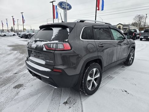 Used 2019 Jeep Cherokee Limited image 3