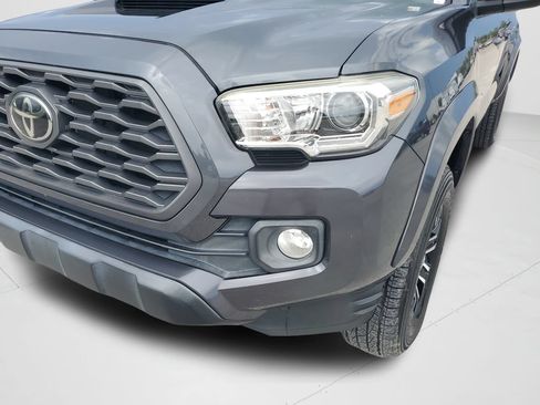 Used 2020 Toyota Tacoma TRD Sport AWD/4WD image 25