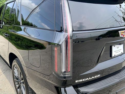 Certified 2025 Cadillac Escalade Sport Platinum AWD/4WD image 29