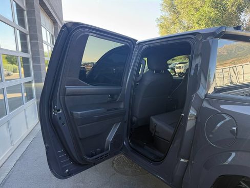 Used 2024 Toyota Tacoma SR5 AWD/4WD image 31