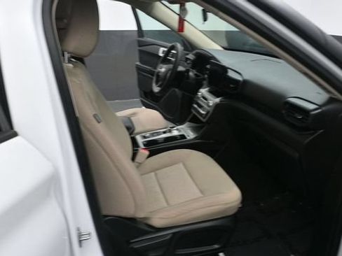 Used 2017 Volvo XC90 T6 Inscription w/ Vision Package AWD/4WD image 10