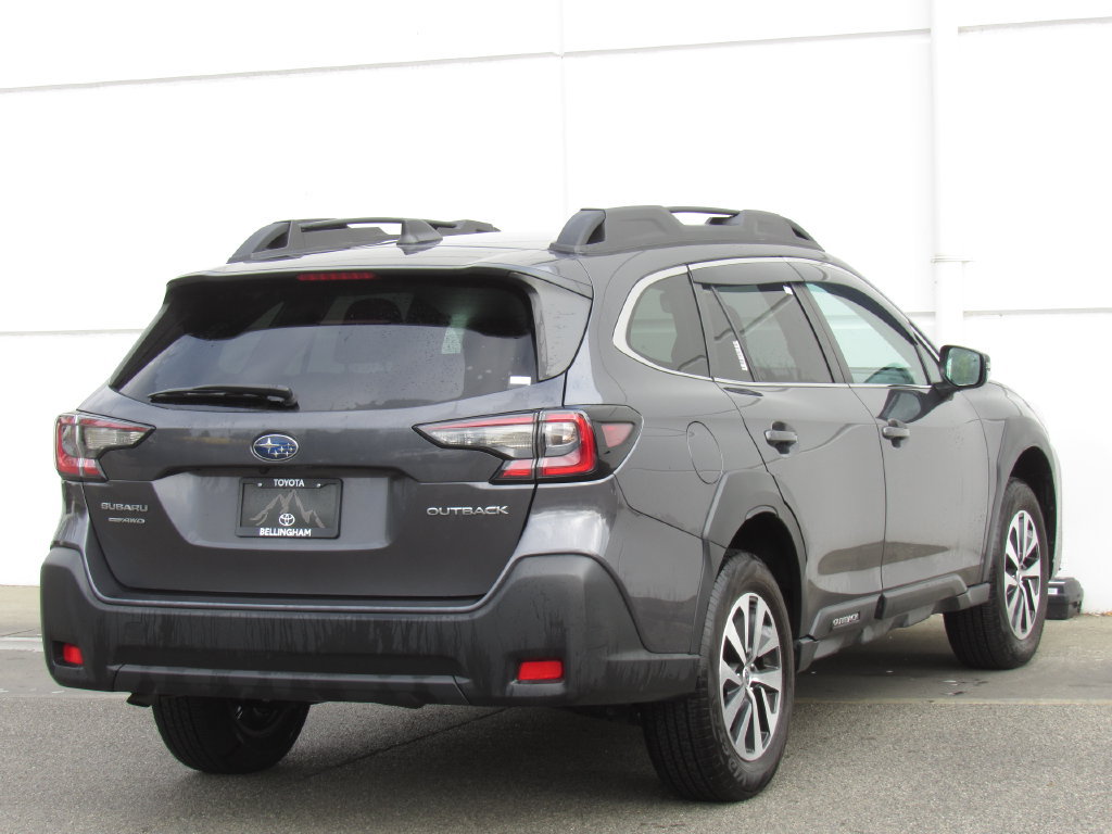 Used 2024 Subaru Outback Premium AWD/4WD image 6