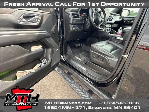 Used 2023 Chevrolet Suburban Z71 w/ Luxury Package AWD/4WD image 9