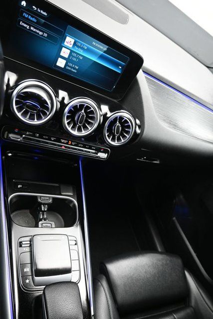 Used 2023 Mercedes-Benz GLA 250 4MATIC w/ Premium Package image 23